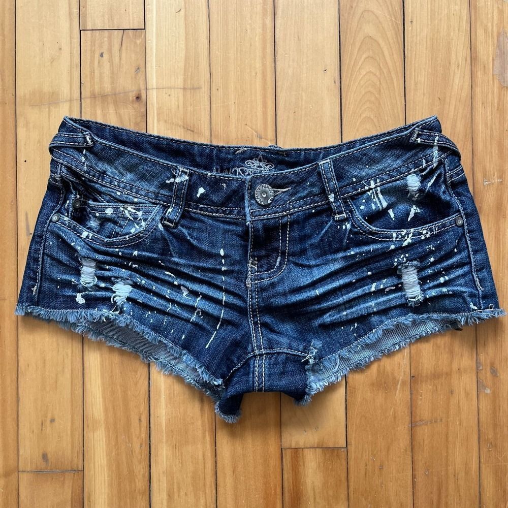 Y2K Almost Famous Low Rise Distressed Paint Splatter Denim Shorts Size 3 Blue